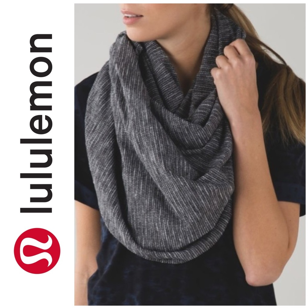 Lululemon  Vinyasa Scarf, Wrap, Shrug, Colour-Coco Pique Black/White, EUC